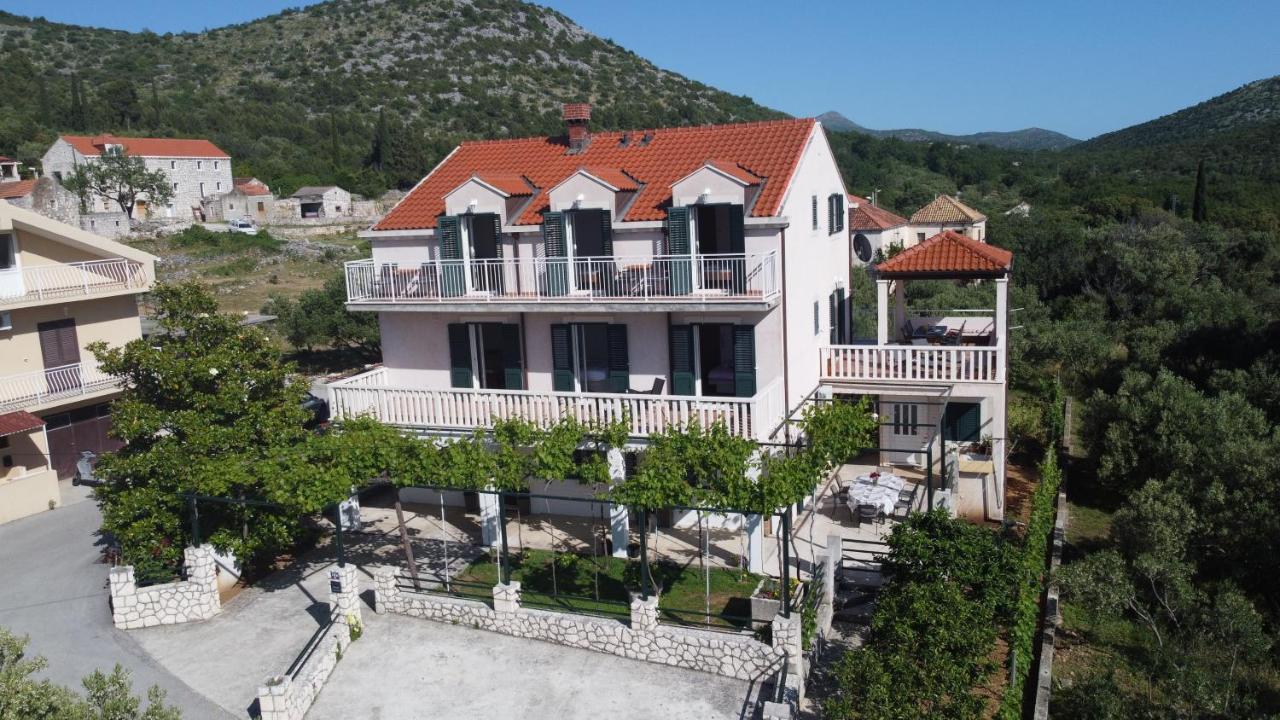 Apartments Kola Banici Bagian luar foto