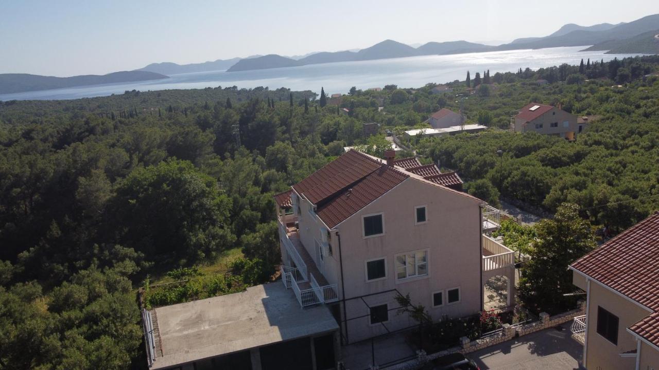 Apartments Kola Banici Bagian luar foto