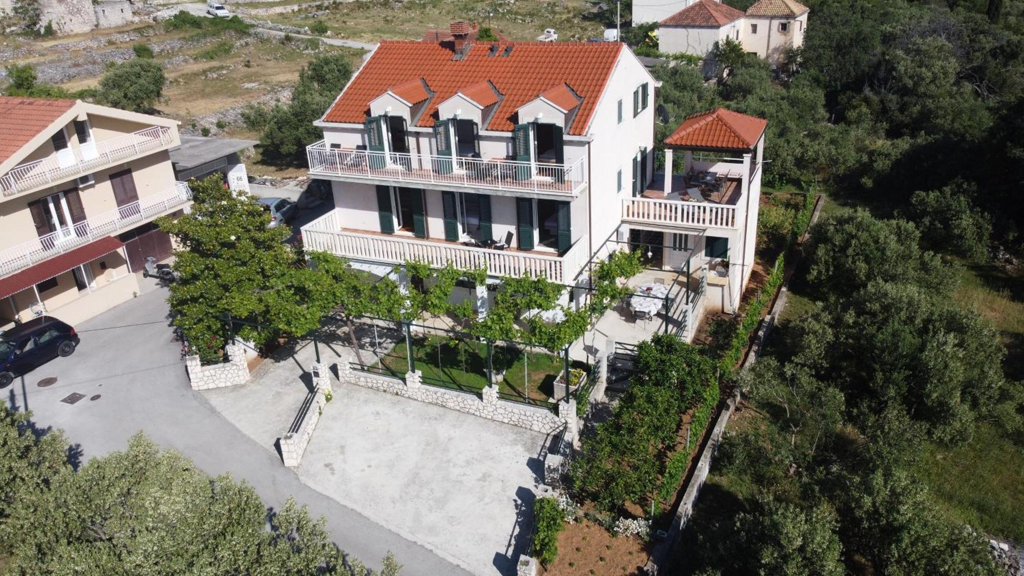 Apartments Kola Banici Bagian luar foto